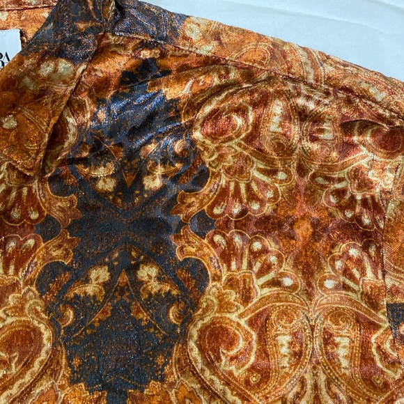 Button Down Patterned Shirt - Picture 2 of 4